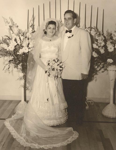 Helen Ribakoff & Joe Kujavski wedding portrait