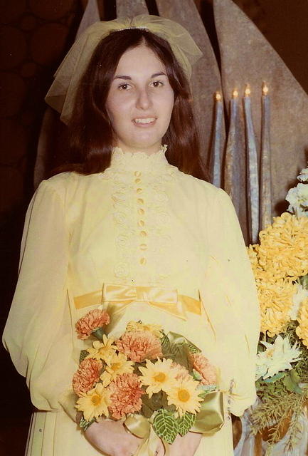 Linda Clutz Cohn at R&I Belsons wedding, July 4, 1971 at KI Synagogue