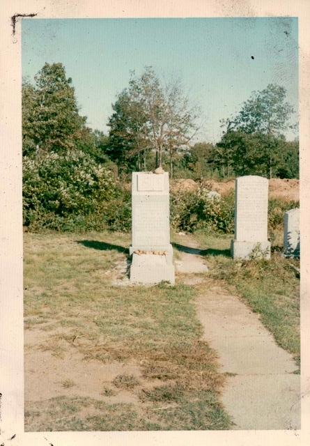 Headstone of Rivka Edith Weiss