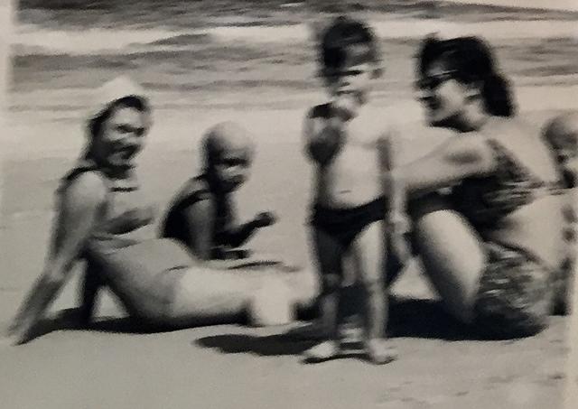 Dahlia Polsky Ganany with kids and friends at the beach