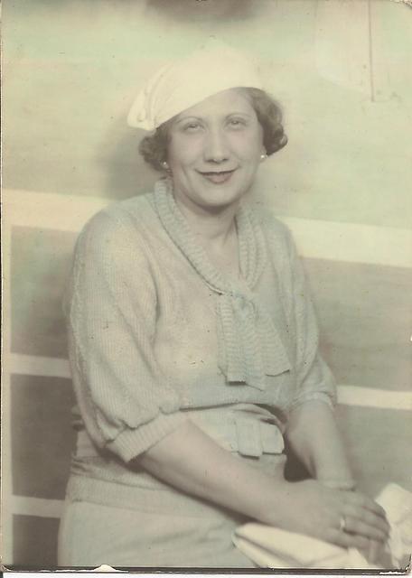 Unknown (Arnold Levine Family)