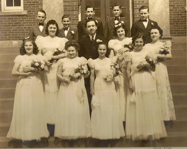 Ohev Shalom Confirmation, Shirley Cohn Levine (front row, second from the left)