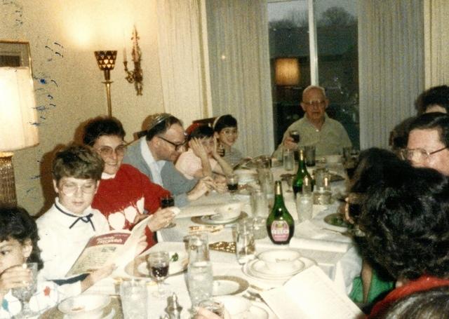 1987 Pessach Passover Seder - Mindy Tropp, Pam Tropp, Marcia Clutz Tropp, Arnie Tropp, Todd Cohn, David Magariel, Joe Magariel, (on R) Les Cohn