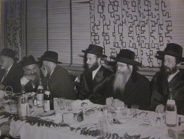 Mr Cramer, Shloime Weiss, Yaakov Teiylebaum, Vulvie Stroli, Tmatesdorfer Rav, Temeshevare Rav