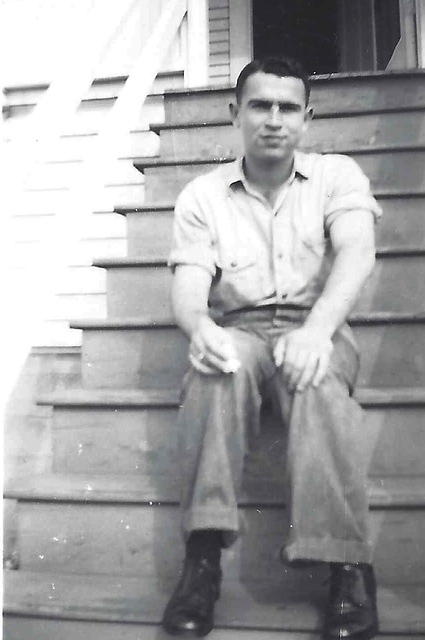 Fred Markowitz "On our back steps" - Aug, 1945