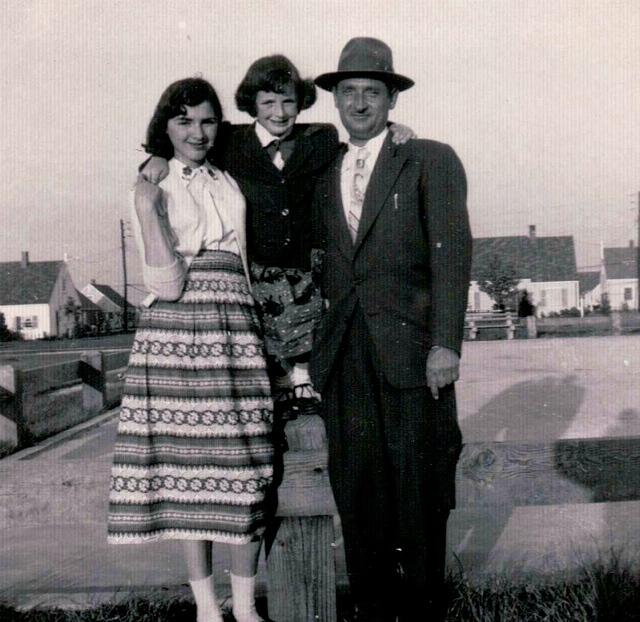 Rivka Edith Weiss, Flo Weiss Rosoff, and Markus Weisz.  Wantagh, NY 1953.  See notes.