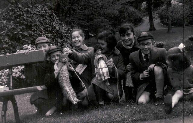 Mordechai Yehudah "Yidle" Bleier, Shiah Bleier, Sarah Bleier Fischer, Rachel Bleier Taub, Esther Bleier Copperman, Chaim Bleier, Esther Esti  Bleier Schlessinger . Dublin, Ireland, 1961