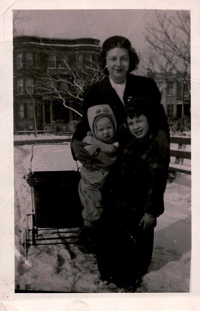 Esther Hinda Yellen Steinlauf with Joyce Steinlauf Corcia and Eddie Steinlauf in Douglas Park.