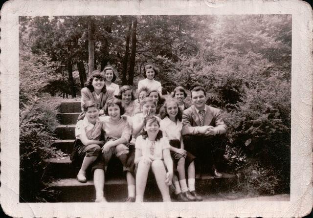 Rivka Edith Weiss and classmates.  1949.