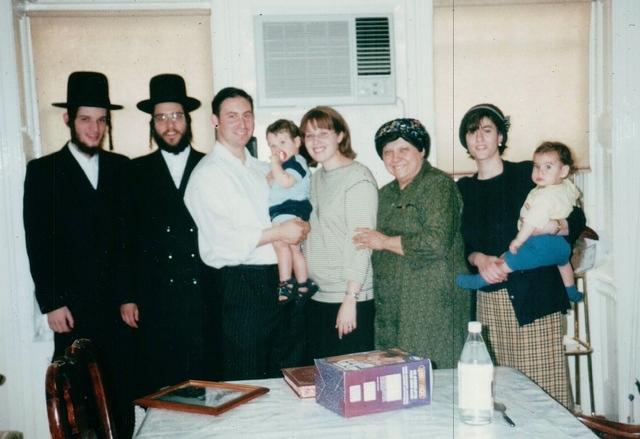 Todd and Naomi Weiss Cohn at the Strohli's, Williamsburg, NY - 2001.  See notes.