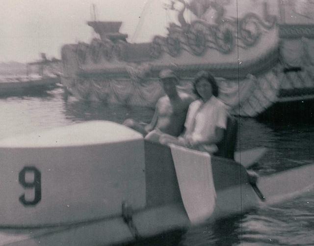 Markus and Edith Rivka Weiss boating at Jones Beach 1953