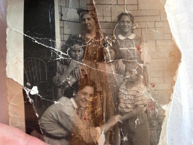 Rivka Ganz Weiss holding Faigy Weiss Rosenberg, and Chaya Leah Weiss Weisz, Gittie Gitty Weisz Appeldorder, and Miriam Weiss Strohli holding Yitzchak Isaac Weiss hand. Abt 1945