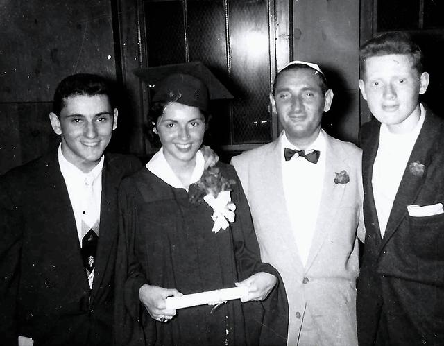 Barry Hochdorf, Rivka Edith, Markus, and Joe Weiss, Aug 1955