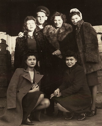 Fannie Cohn Cohen, Louis Cohn, Esther Baellow Wolfson, Eva Cohn Tulchinsky.  Bottom: Bertie Cohn Levin & Hike Cohn Schulman, 1942