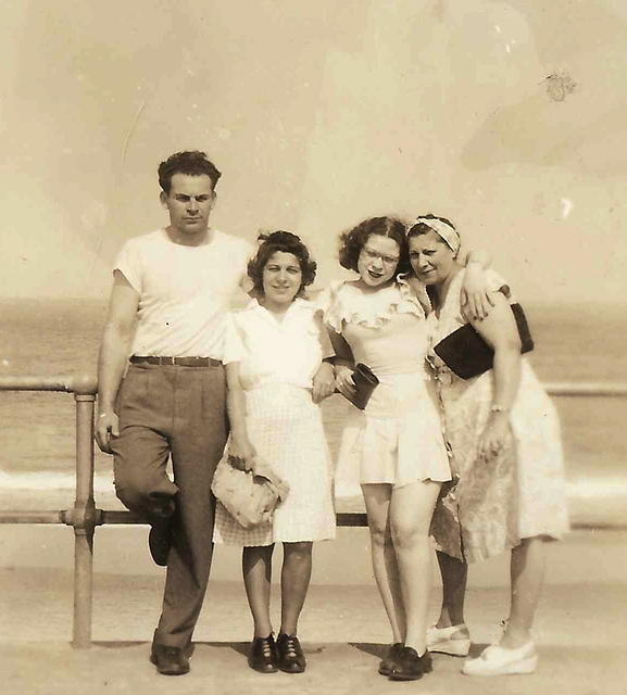 Louis Cohn, Lena Frost, Hike Cohn Schulman, and Esther Baellow Wolfson. 1946