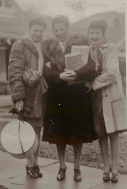 Eva Cohn Tulchinsky, Esther Baellow Wolfson, Bertie Cohn Levin. 1943