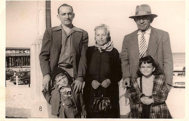 Sammy Cohen, Rose (Raizel) Slutsky Cohen, Abe Cohn, Marvin & Libby Cohen, 1952