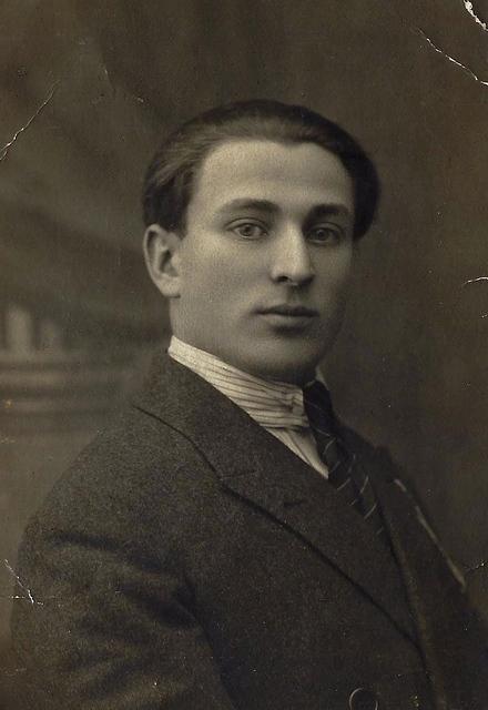 Unknown (Sammy Cohen Family)