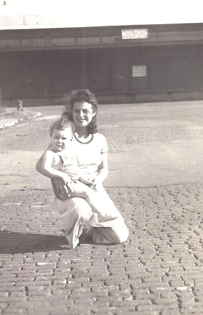 Fannie Baellow Stolov w Harla Lee Baellow Loving. Sept 7, 1941