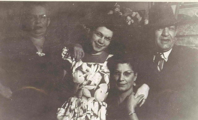 Bala Komar Baellow, Eva Cohn Tulchinsky, Morris Baellow, and Esther Baellow Wolfson. Kansas City, 1945