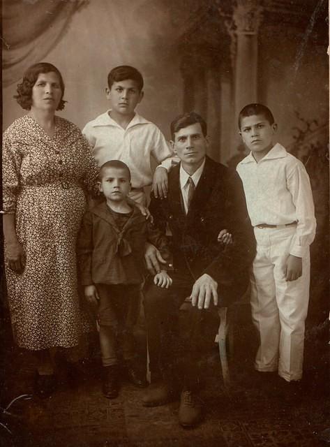 Shlema, Chaim (tallest), Meir (youngest), Shaya, and Yerachmiel Milye Balaban in Odesa. April 13, 1937 (front)