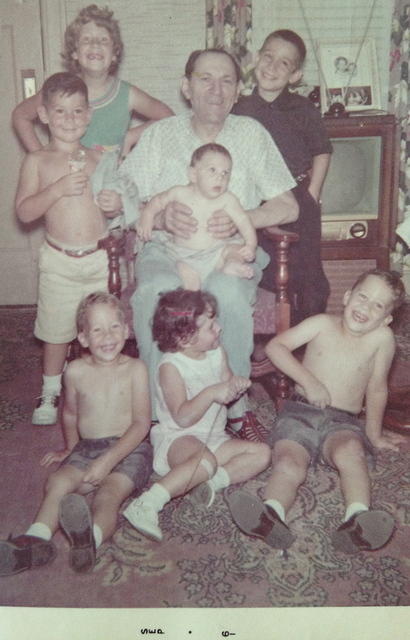 Simon Shlomo Choikhit with grandchildren Caron Choikhit Kramsky, Mitch, Alan, Kenny, Steve, Eddie, and Laura, 1961