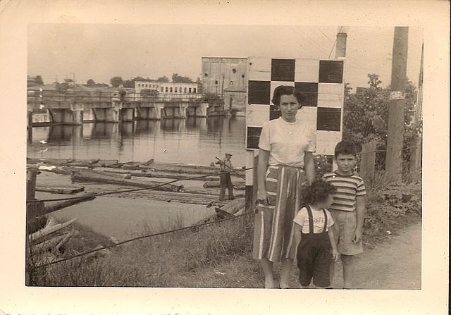 1949 - Thelma, Larry, & Marcia in Canada