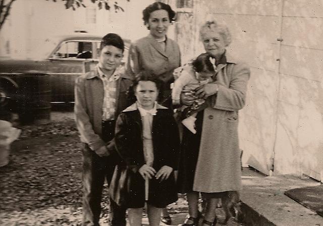 Clutz Family Pic, 1953