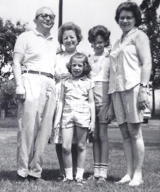 Morris, Unknown, Bari Tulchinsky Efron, Eva Cohn Tulchinsky, in front, Karen Tulchinsky Smith