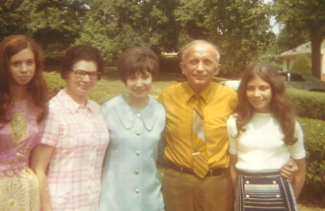 Bari Tulchinsky Efron, Eva Cohn Tulchinsky, Linda Tulchinsky Siegel, Morris Tulchinsky, Karen Tulchinsky Smith