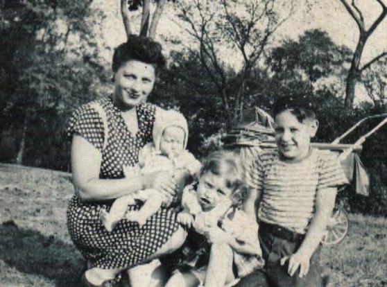 Esther with Joyce, Eddie, and Shelley