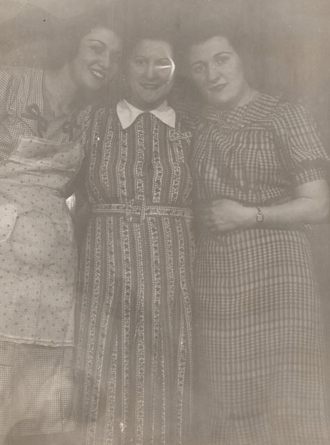 Three sisters: Rose Steinlauf Zaitz, Sarah Steinlauf Schuman, and Anne Steinlauf Moskovitz