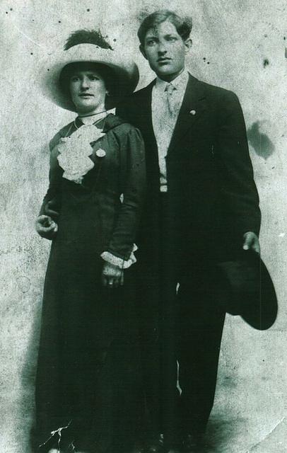 Bala Komar & Morris Baellow.  Wedding portrait, 1912