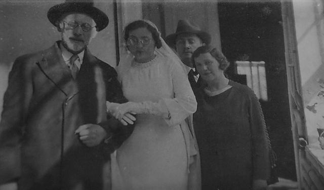 Mordechai Yehudah Laib Markus Bleier, Rosza Rachel Bleier Danzinger, MYLMB's second wife, Wedding of Rosza to Hershel Danzinger