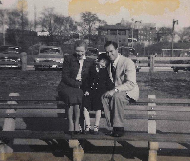 Violet Bleier Silvern, Flo Weiss Silvern Rosof, Bill Silvern abt 1950