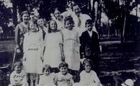 Anne Steinlauf Moskovitz (left middle) and Dave Steinlauf (bottom left) in Texas, 1919.  See notes.