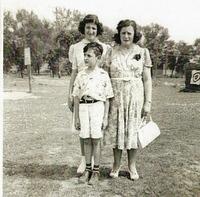 Sarah Steinlauf Schuman, Frieda Fritzi, and Ellis, 1942