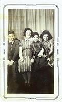 Morton, Sarah Steinlauf Schuman, Ellis, Frieda Fritzi Schuman Dougoll, Chicago, Jan, 1939