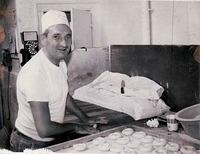 Markus Weiss making bagels in Ozone Park.  See notes.