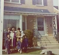 Adults back: Joyce Steinlauf Weiss Corcia, Anna Rubin Weiss, Markus Weiss holding Yitzi Weiss.  Kids front: Rivka Weiss Goldstein, Rachel Weiss Feit, Miriam Weiss Anton