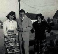 Rivka Edith, Joe, and Florence Flo Weiss, Wantagh, 1953.  See notes.