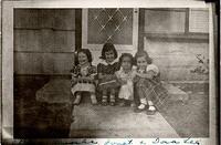 Sheila, Dvosha Wolfson Cullick, Janet, and Dora Lee