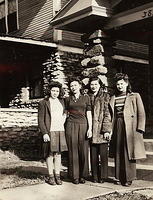 The sisters: Hike Cohn Schulman, Fannie Cohn Cohen, Eva Cohn Tulchinsky, Bertie Cohn Levin, 1942