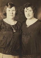 Libby Baellow Cohn and Esther Baellow Wolfson, 1923