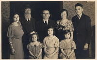 Cohn Family Portrait.  Abt 1932.  See notes.