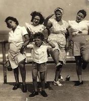 Lena Frost, Eva Cohn Tulchinsky, Esther Baellow Wolfson, Marietta Ritz Cohn and Alan Frost in front. Norfolk, VA 1946