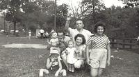 Louis Cohn (when he had that finger!) holding Les Cohn, Morris and Eva Cohn Tulchinsky holding Linda, and Judy Volkuwitz and Alfred Volkuwitz Elliot