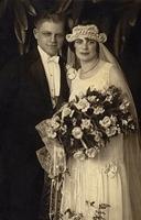 Harry and Betty Kamar Silverman wedding portrait South Dakota, 1924