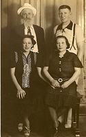 Kolman Baellow, Abe Baellow, Florence Baellow Hurst and Jennie Herman Baellow