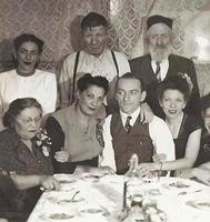 Back:  Florence Baellow Hurst, Abe Baellow, Kolman Baellow.  Front: Jenny Herman Baellow, Esther Baellow Wolfson, Sammy Cohen, Fannie Cohn Cohen